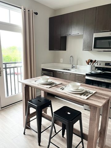989 S  Buchanan St #223, Arlington, VA 22204