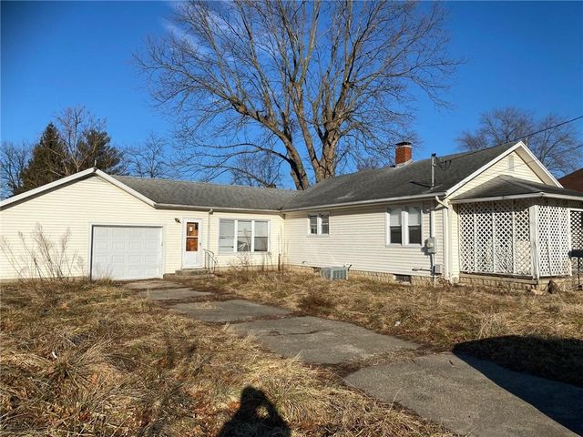 119 N Elm St, Saint Elmo, IL 62458 | Trulia