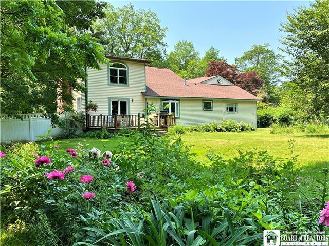 45 S  Water St, Westfield, NY 14787