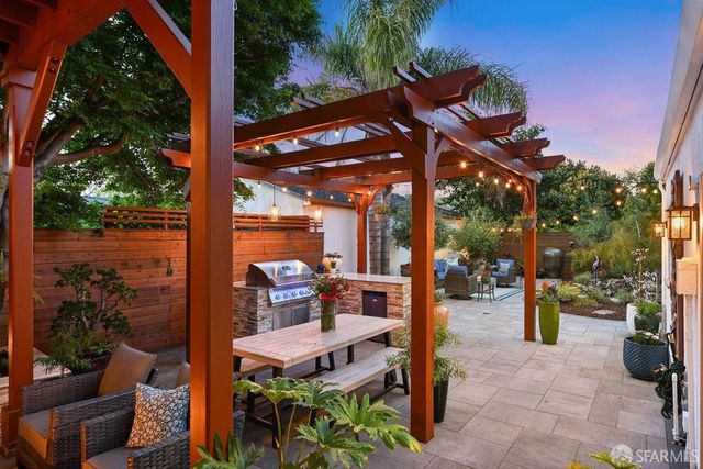 2445 Encinal Ave, Alameda, CA 94501