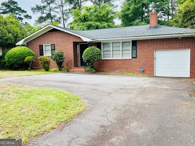 1720 Upper River Rd, Macon, GA 31211