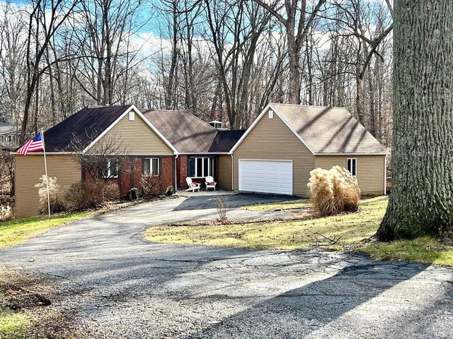 163 The Woods, Bedford, IN 47421
