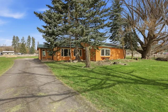 2239 Spence Rd, Chewelah, WA 99109