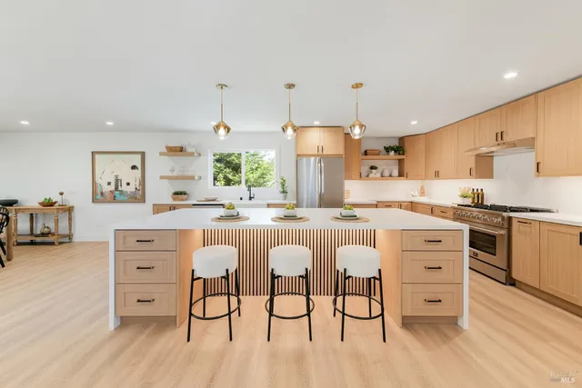 15 San Joaquin Place, Novato, CA 94947