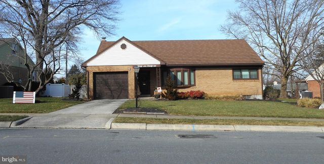 3121 Octagon Ave, Sinking Spring, PA 19608