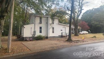 1110 Wilmouth St, Shelby, NC 28152