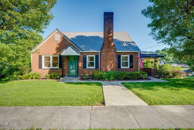 361 Joslyn Ave, Pennington Gap, VA 24277