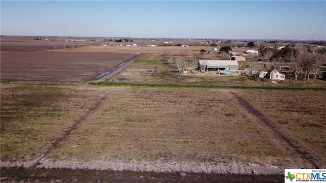 6 Cotton Field Ln, Pt Lavaca, TX 77979