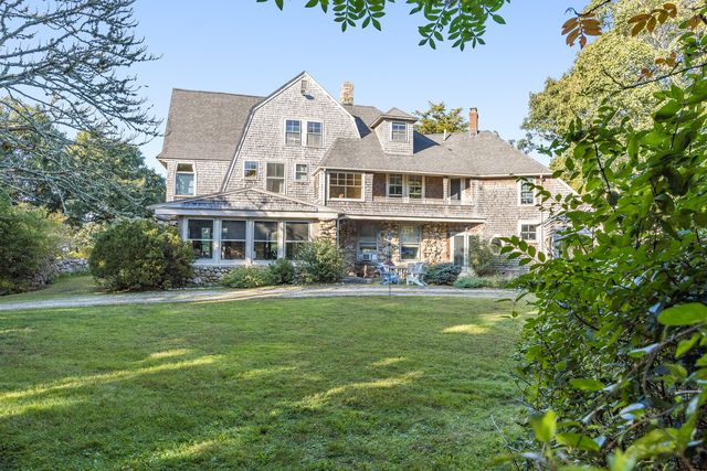 53 Associates Road, Falmouth, MA 02540