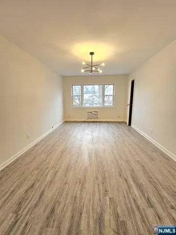 188 Hillside Ave #H2, Leonia, NJ 07605