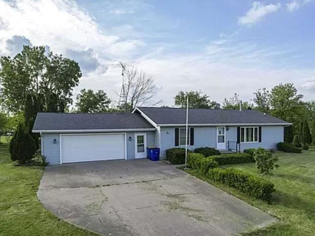 800 Tam St, Ainsworth, IA 52201