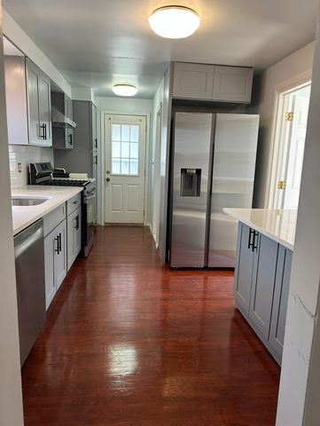 303 Glen Ave, Staten Island, NY 10301