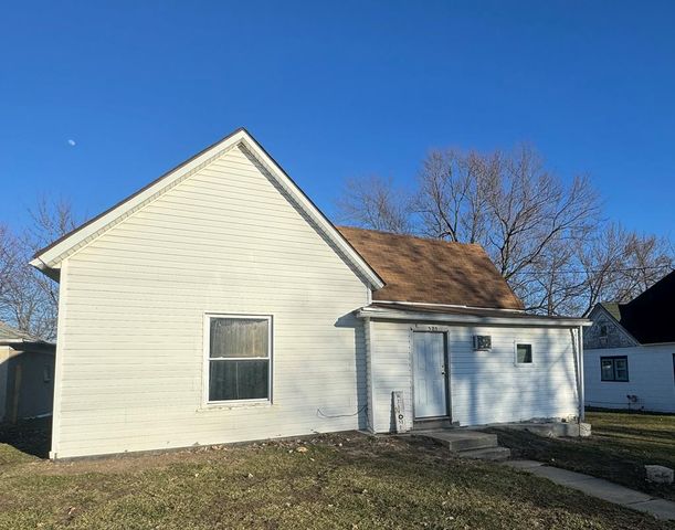 305 S  Lincoln St, Green City, MO 63545