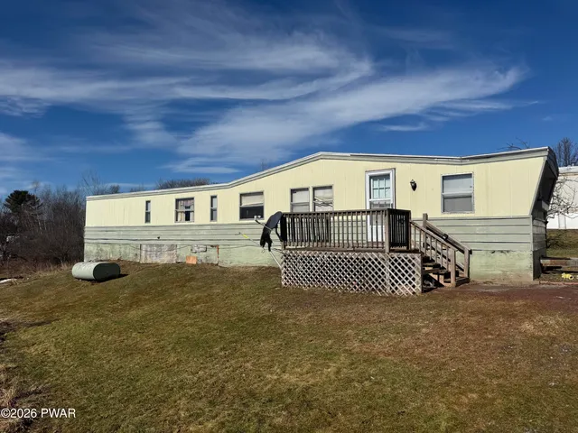 149 Orchard Hts, Beach Lake, PA 18405