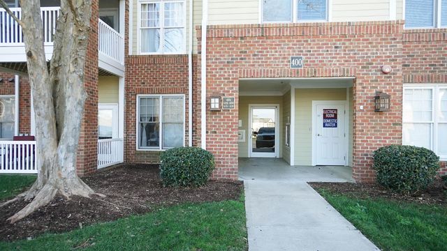 426 Waterford Lake Dr   #426, Cary, NC 27519