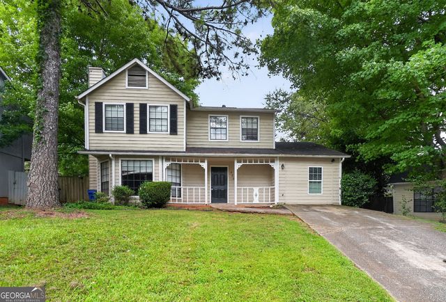 939 Lake Drive Ct, Stone Mountain, GA 30088