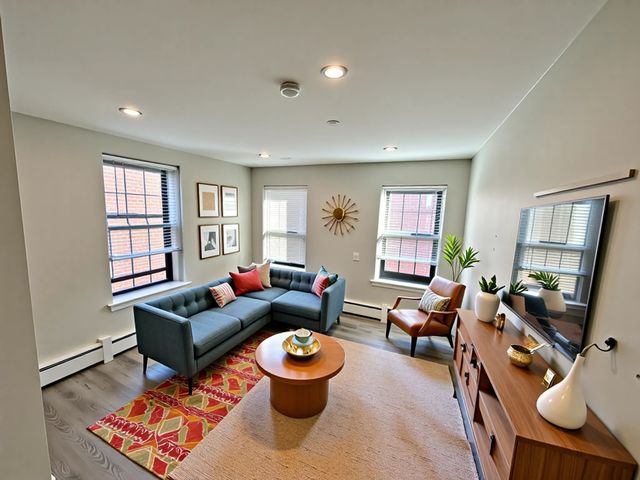 158 Saint Botolph St #9, Boston, MA 02115