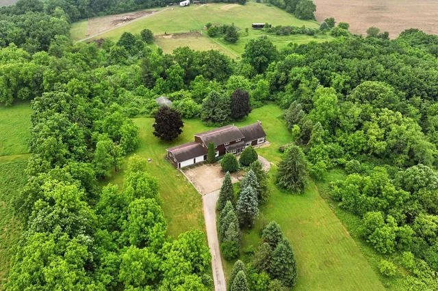 W501 Honey Creek ROAD, Burlington, WI 53105