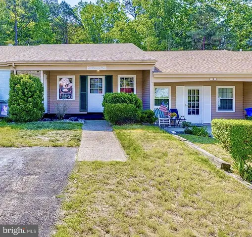 10 Gramercy Pl, Southampton, NJ 08088