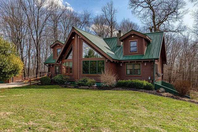 23246 Mount Pleasant Rd, Lawrenceburg, IN 47025