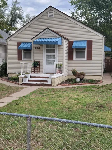 812 E  6th Ave, Hutchinson, KS 67501