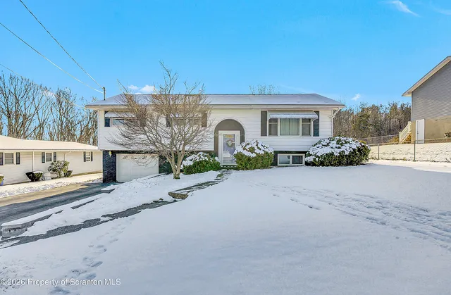 419 Lillibridge St, Peckville, PA 18452