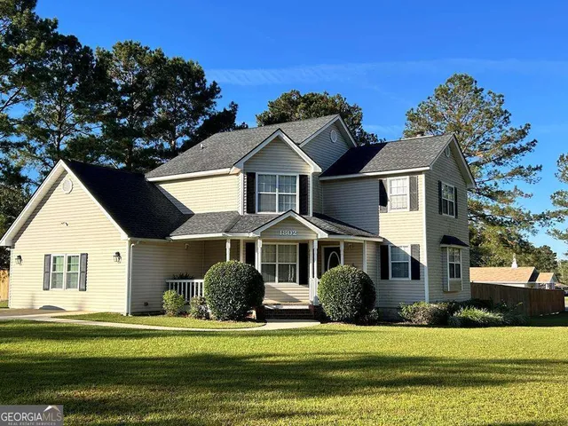 1802 Golden Rd W, Tifton, GA 31793