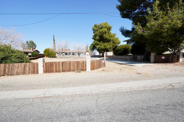 4545 W  Columbia Way, Lancaster, CA 93536