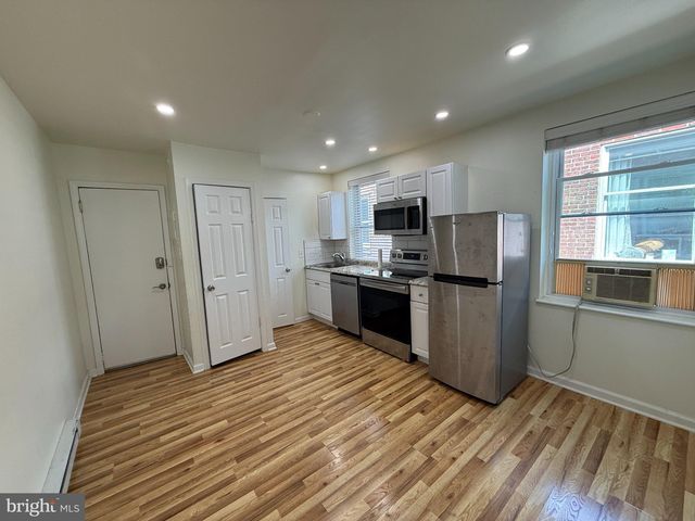 121 N  21st St #3R, Philadelphia, PA 19103