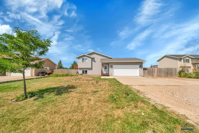 105 Janklow Ave, New Underwood, SD 57761