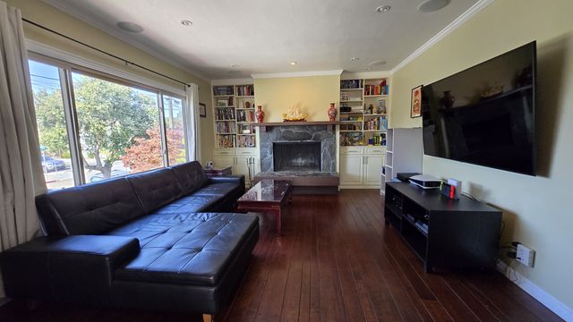 1110 Court St, Alameda, CA 94501