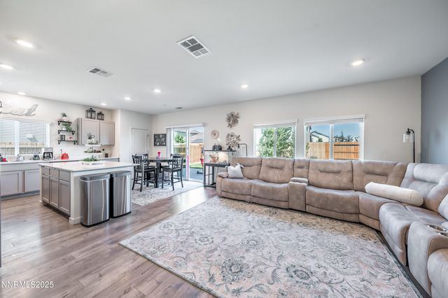 1352 Odessa Trl, Sparks, NV 89436