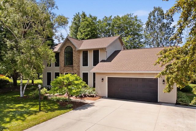 3912 Pineview COURT, Sheboygan, WI 53083