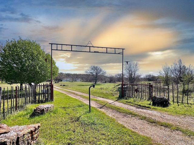 1091 Withers Rd, Mineral Wells, TX 76067