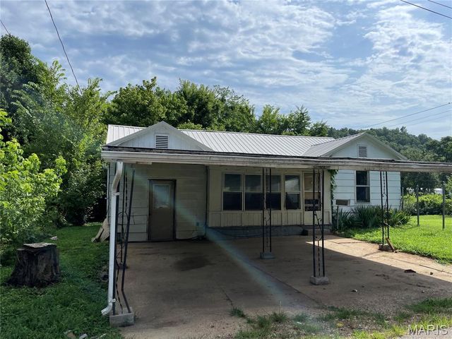 636 Daniels St, Piedmont, MO 63957