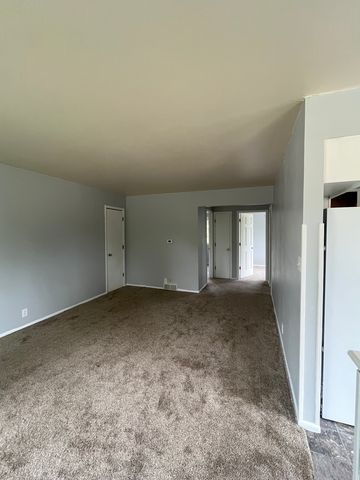3704 Parkway Blvd #C, Two Rivers, WI 54241