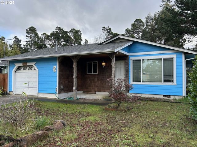 1640 34th St, Florence, OR 97439