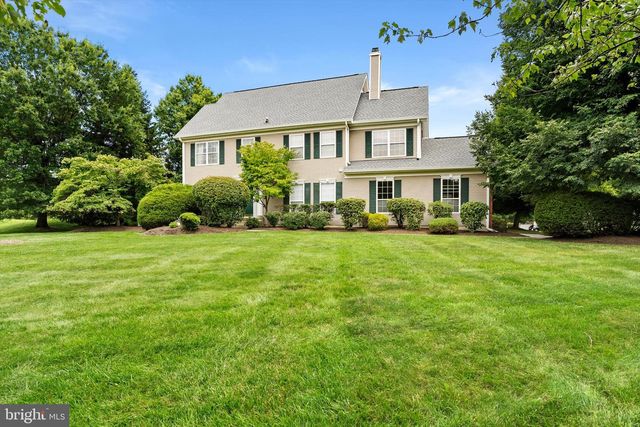 132 Coburn Rd, Pennington, NJ 08534