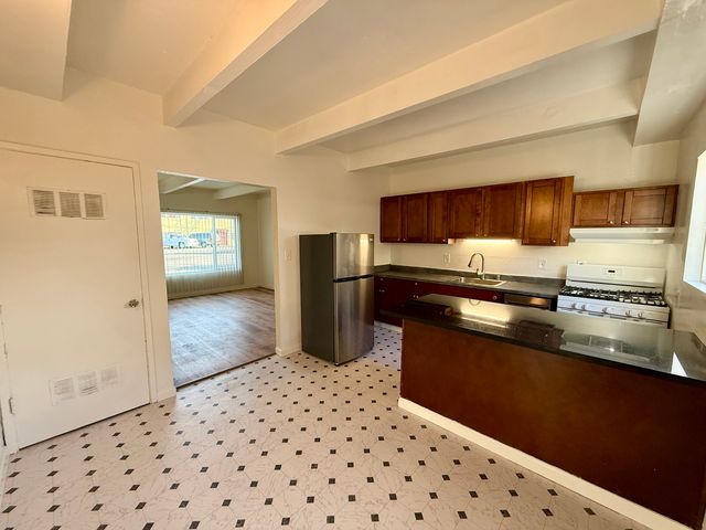 22189-22211 S  Garden Ave #0, Hayward, CA 94541