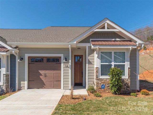 106 Coralroot Ln, Arden, NC 28704