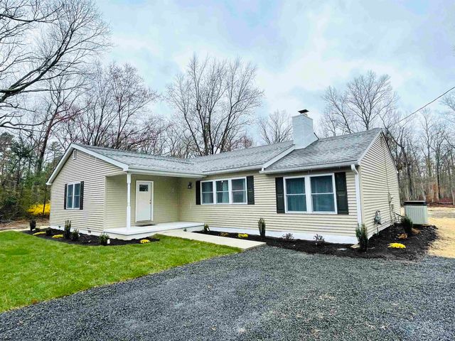 554 High St, Milmay, NJ 08340