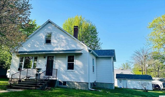 227 W  North St, Mount Sterling, IL 62353