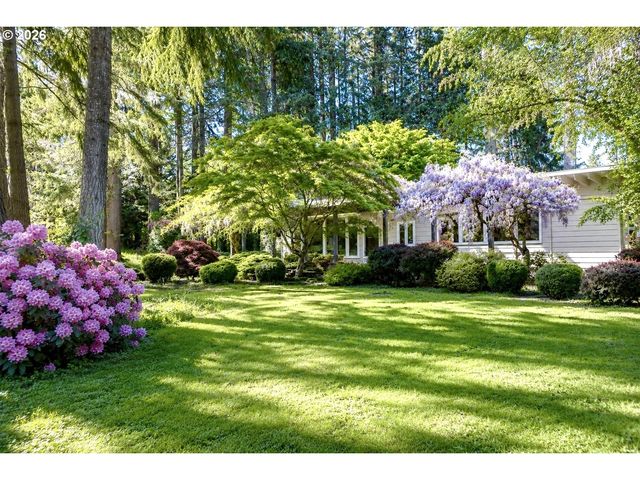 27777 Snyder Rd, Junction City, OR 97448