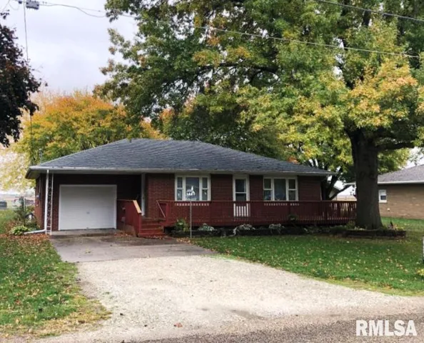 406 S  East Ave, Manito, IL 61546