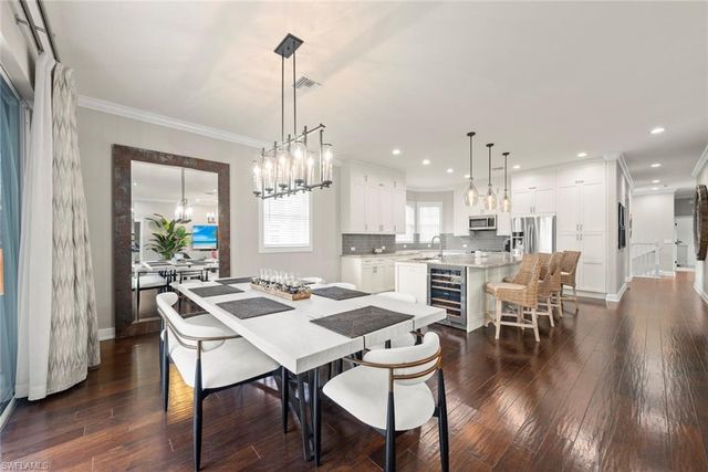 646 Vintage Reserve Cir #4-D, Naples, FL 34119