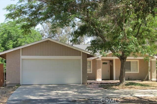 18890 Welch Dr, Lake Elsinore, CA 92532