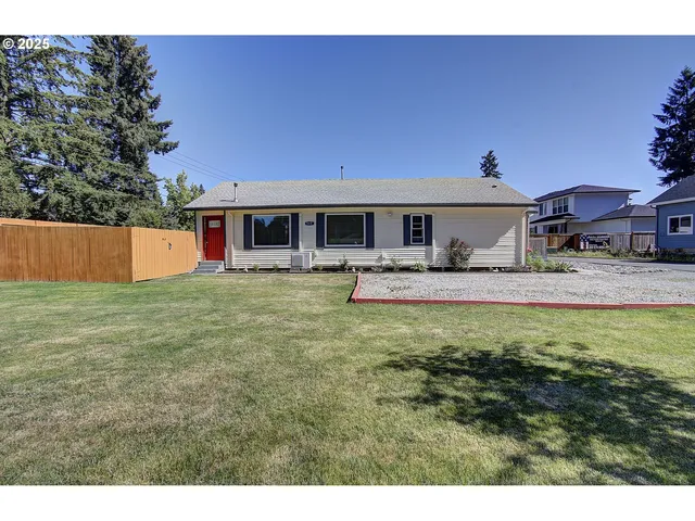9611 NE 152nd Ave, Vancouver, WA 98682