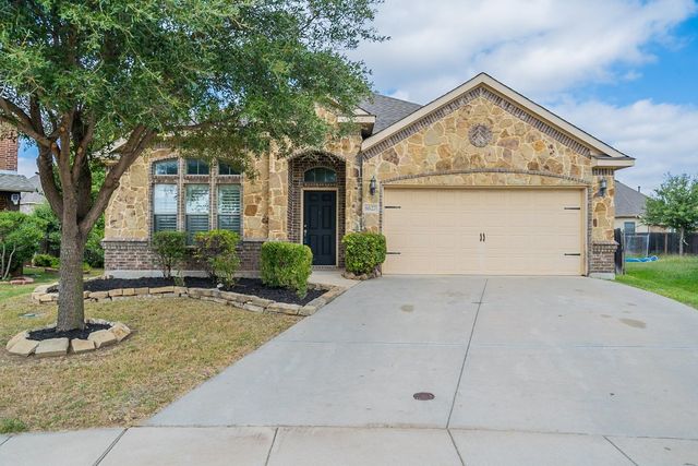 8627 Running River Ct, Fort Worth, TX 76131
