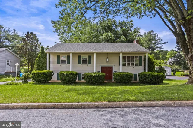 120 Homewood Dr, York, PA 17403