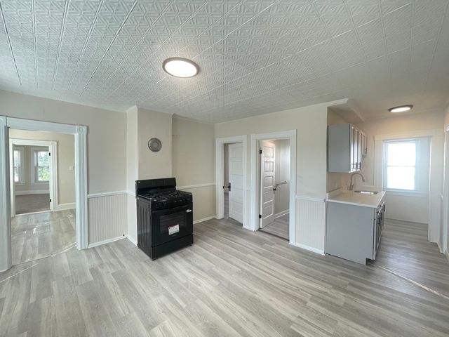 347 Hayward St #2, Manchester, NH 03103